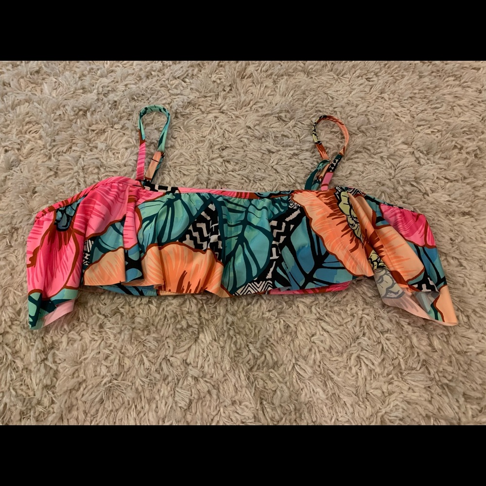 Off shoulder swimsuit top